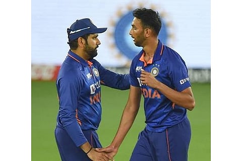 Skipper Rohit Sharma and Prasidh Krishna (Image Courtesy: PTI)