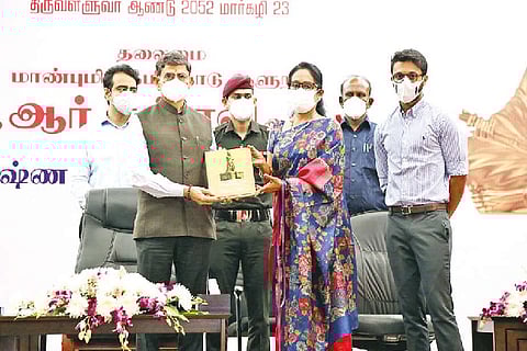 Governor RN Ravi releasing the book ?Kalvettil Tirukkural? in Coimbatore on Friday