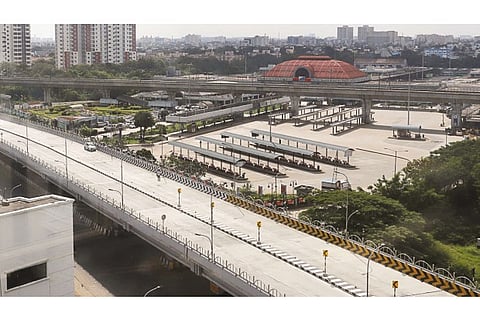 Complete shutdown was successful as all roads wore a deserted look, including  Koyembedu bus stand