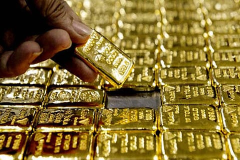 1 kg gold seized from 2 in Tiruchy airport