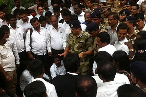 Advocates, CISF clash at Madras High Court