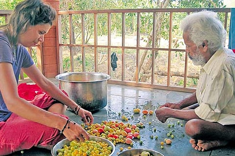 New-age farmers are imparting their wisdom of sustainable agriculture to rural women