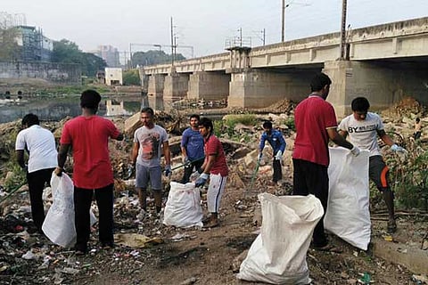 Volunteers give Saidapet slum a facelift