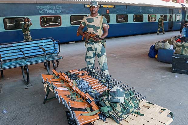 10,000 Paramilitary personnel arrive in city for election duty