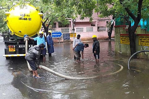 Super sucker machine at work in Journalist Colony, Thiruvanmayur