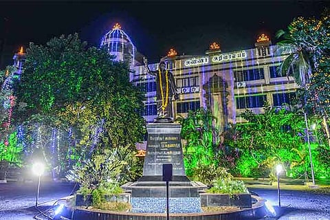 Anna Arivalayam, DMK headquarters, illuminated for party president M Karunanidhi?s birthday