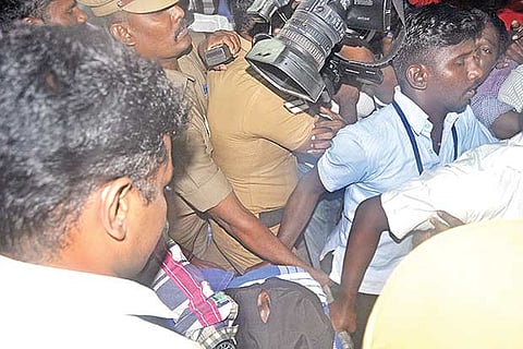 Crowds thronged the Tirunelveli Medical College when Ramkumar was shifted to Chennai
