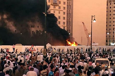 Suicide bomber detonated a device near the security headquarters of the Prophet's Mosque in Medina