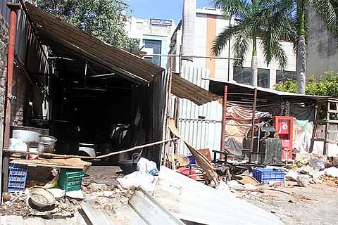 The accident occurred due to a leak in an LPG cylinder