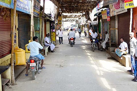 Shopkeepers in Palamedu shut the market down in support of the fast observed by the residents