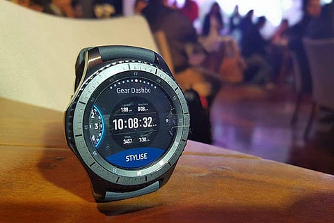 Coming in two designs, the frontier and classic, the Gear S3 will be available from January 18