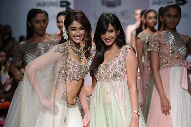 Designer Anushree Reddy (R) with actress Ileana D'Cruz (L)