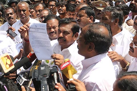 Sasikala passes CM baton to Edappadi K Palanisamy (Photo: Justin George)