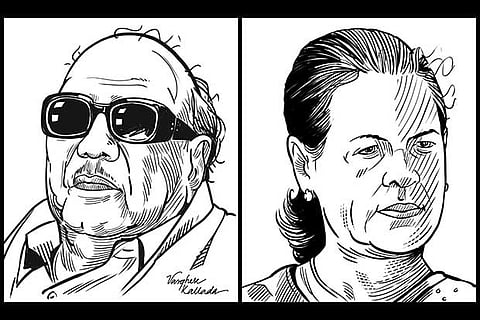 (L) DMK president M Karunanidhi (R) Congress president Sonia Gandhi