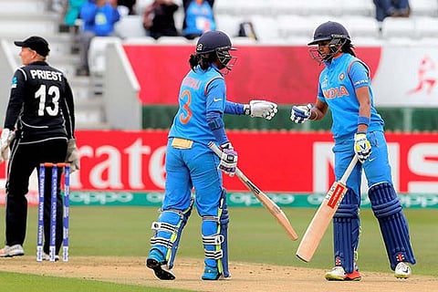 India's Mithali Raj and Harmanpreet Kaur during ICC Women's WC match against New Zealand