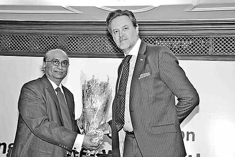 R Ganapathi, Sr VP, SICCI, welcoming Ben Joubert, Deputy Commissioner