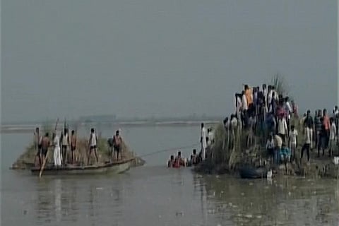 22 drown as boat capsizes in UP