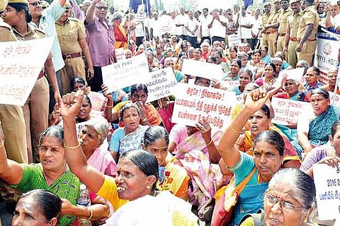 A section of retired women staff of TNSTC staging a protest in Coimbatore