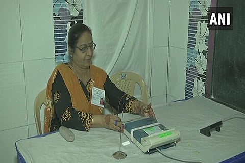 EVM, VVPAT glitches mark 10% polling in Gujarat