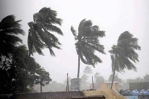 Cyclone Ockhi: Kerala Governor contributes 1 month salary to special fund