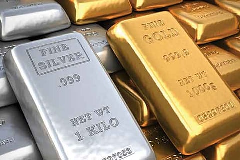Gold shines on strong demand, silver too recovers