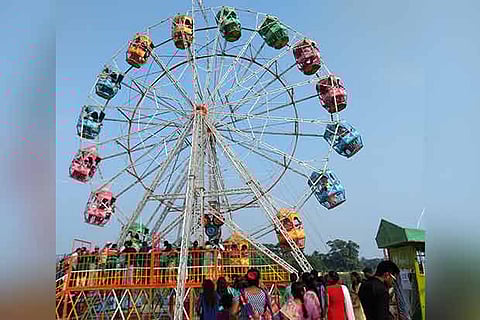 Kaanum Pongal revellers having funtime in joy rides at the trade fair