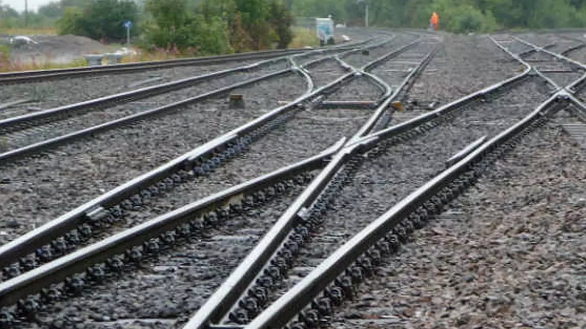 Railways invites bids for 21.5-km fourth line from Guduvanchery to ...