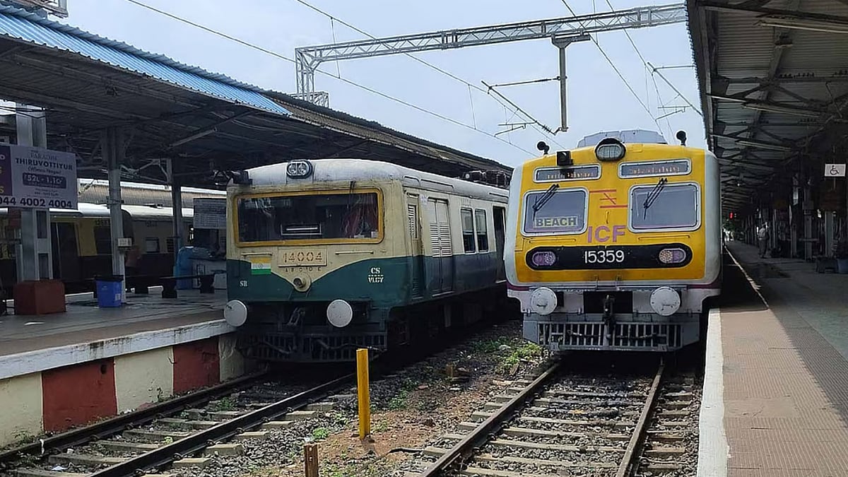 EMU derails at Chennai Fort, disrupts suburban train services