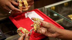 Gold surges Rs 2,000 to Rs 1.58 lakh/10g; silver rises Rs 730 in Delhi