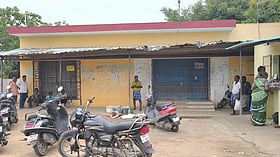 Ranipet: Tasmac strike leaves tipplers waiting for hours