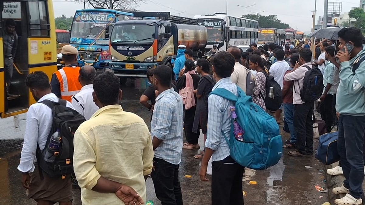 Return of people after holidays to Chennai triggers traffic congestion ...