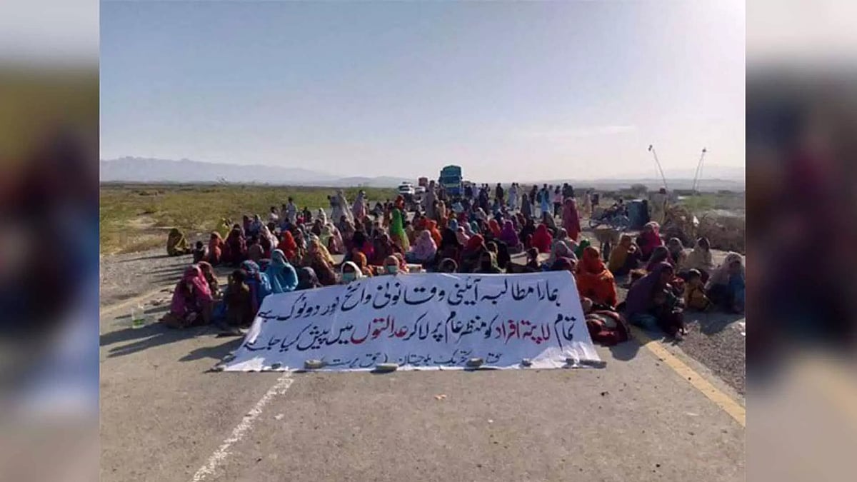 Protestors block CPEC Highway after enforced disappearance of elderly man