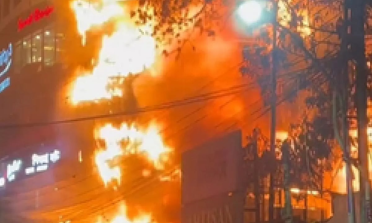 Five killed in fire accident at plastic articles manufacturing unit in ...