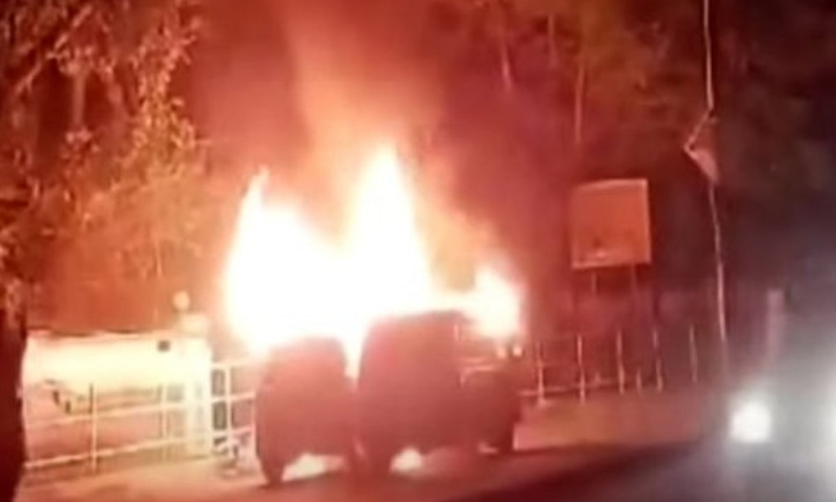 Woman dies as husband allegedly sets car on fire in Kerala's Kollam