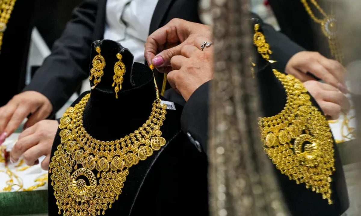 Gold slips Rs 200 per 10 gm in Delhi amid subdued retail demand ...