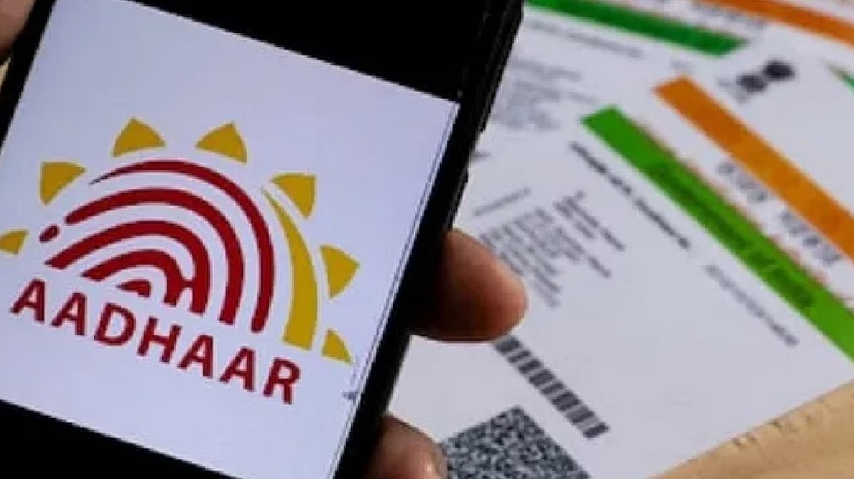 Vellore public perplexed due to Aadhaar card ‘renewal drive’