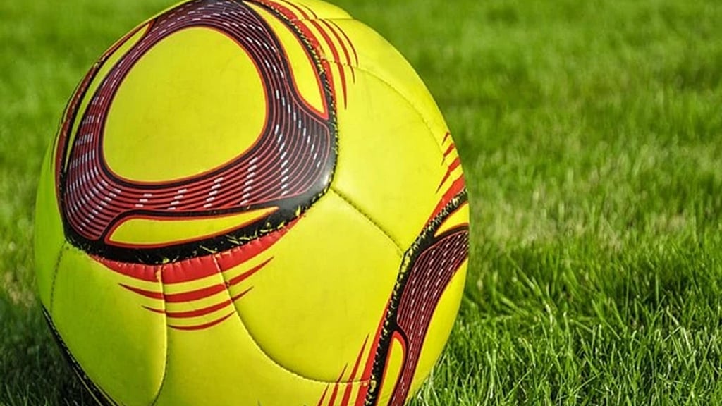 Soccer-Ghana edge out South Korea 3-2 in thrilling game