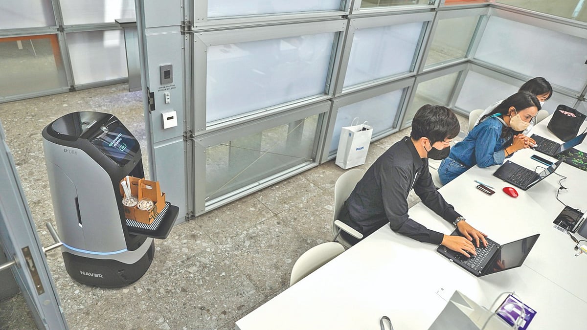 Meet your new corporate colleague: A ‘brainless’ robot