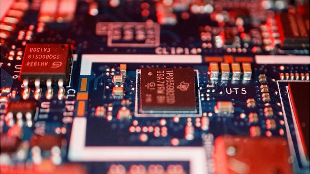 MoS IT to empower semiconductor startups, next-gen chip designers