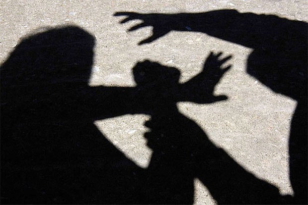 Video of policemen manhandling resident in Kolathur goes viral