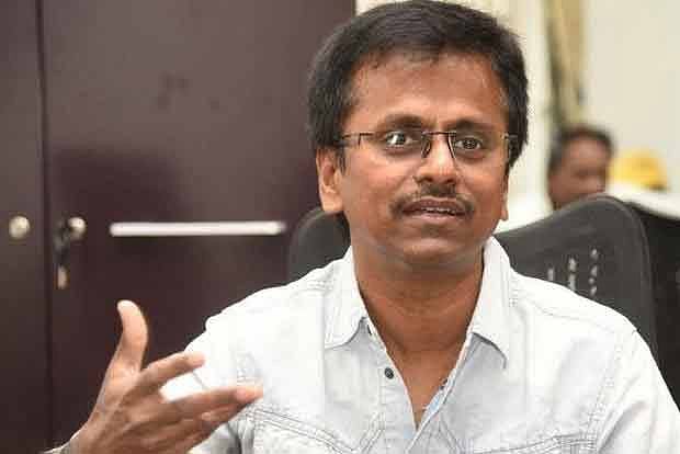 Director A R Murugadoss to make Bollywood debut as producer