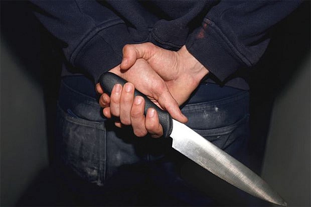 2 teens, 1 minor held for robbing Nepali with knife in Chennai