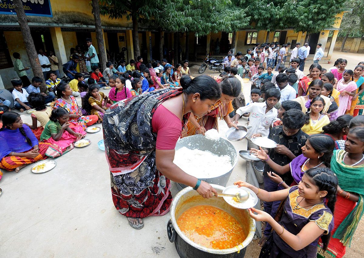 Government, government-aided schools' mess in Telangana is actually ...