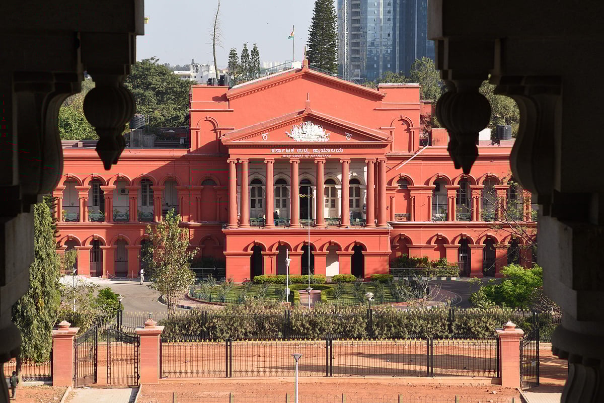 Karnataka High Court issues notice to Karnataka Examination Authority