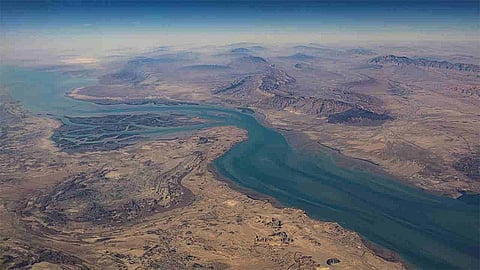 হরমুজ প্রণালী কি আদৌ বন্ধ? বাণিজ্যিক ভাবে কতটা গুরুত্ব রয়েছে এই সরু বাঁকের  ?