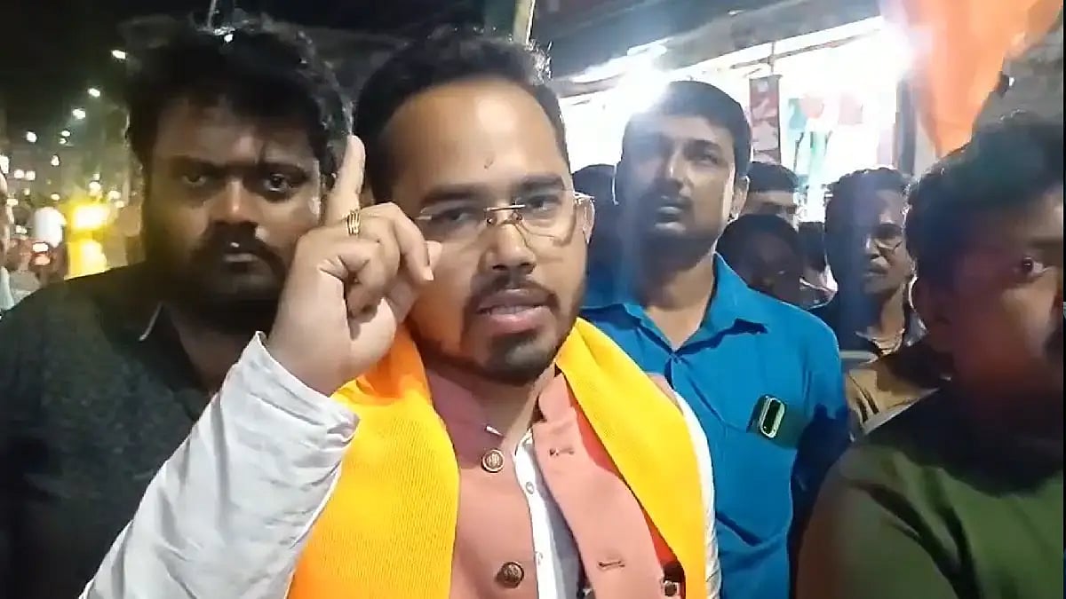 তারকেশ্বরে মোদীর ছবি কালিমালিপ্ত ও বিজেপি প্রার্থীর গাড়ি ভাঙচুর ঘিরে রণক্ষেত্র হুগলি