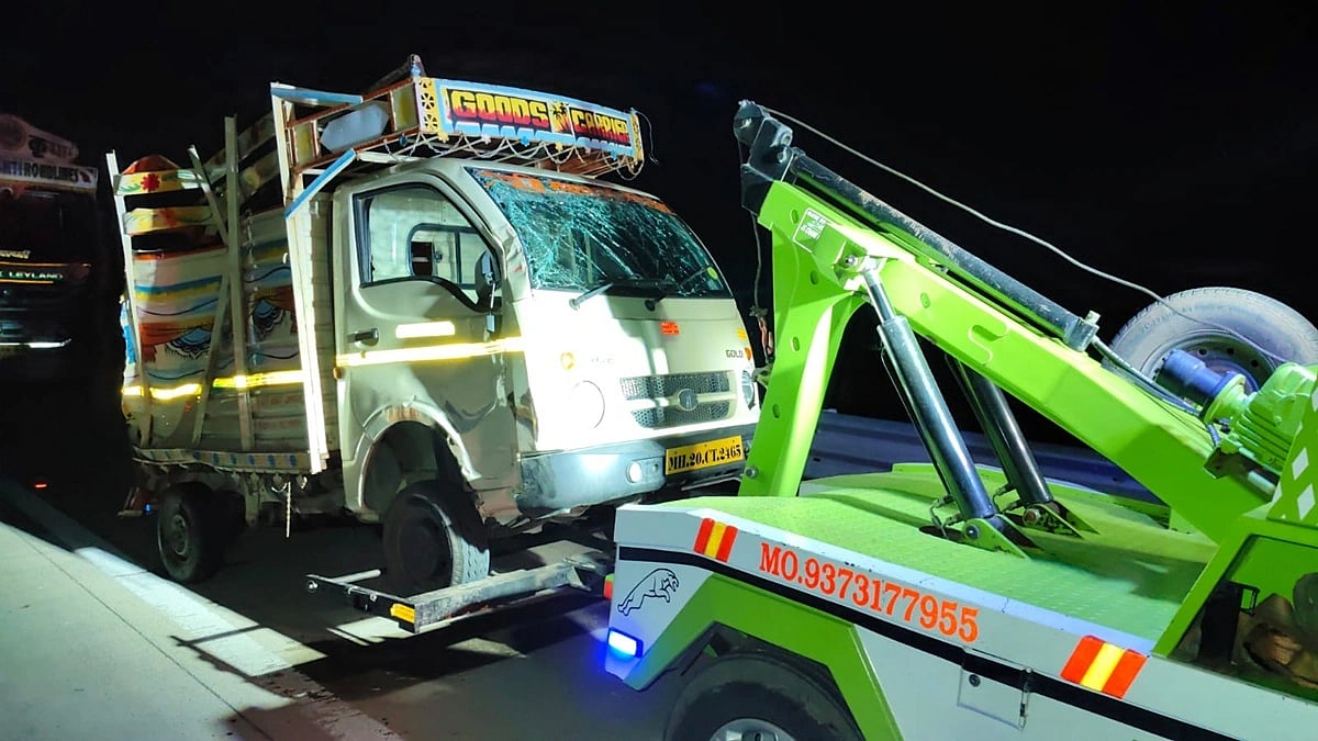 after the accident on Mumbai express way