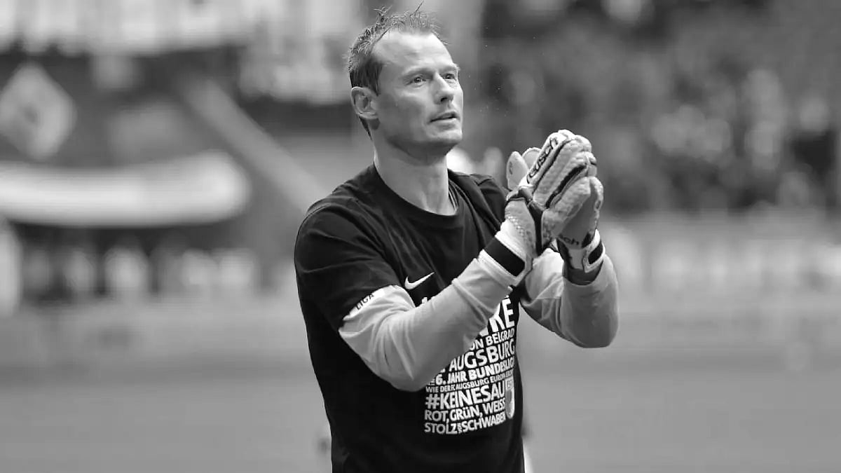 ট্রেনের ধাক্কায় চিরতরে স্তব্ধ প্রাক্তন আর্সেনাল তারকা! ট্রেনের ধাক্কায় চিরতরে স্তব্ধ প্রাক্তন আর্সেনাল তারকা!