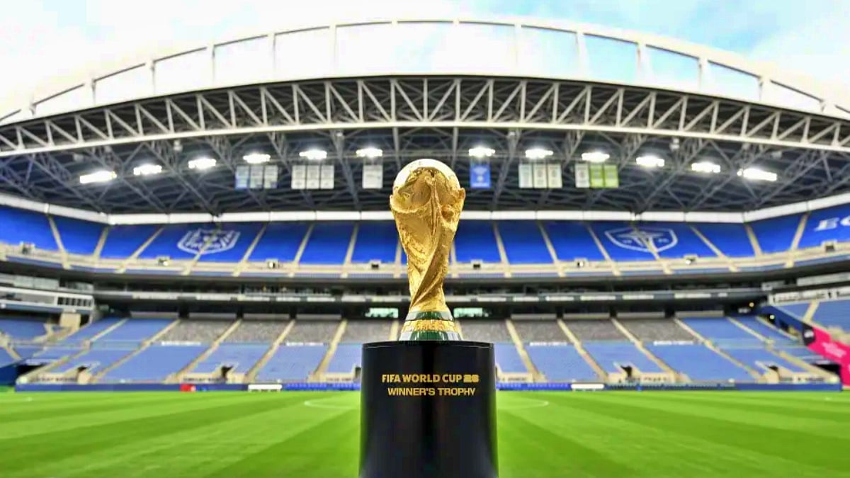 ৯৩০০ টাকার ট্রেনের টিকিট! বিশ্বকাপে পকেটে আগুন, ক্ষোভে ফুঁসছেন ফুটবলপ্রেমীরা? ৯৩০০ টাকার ট্রেনের টিকিট! বিশ্বকাপে পকেটে আগুন, ক্ষোভে ফুঁসছেন ফুটবলপ্রেমীরা?