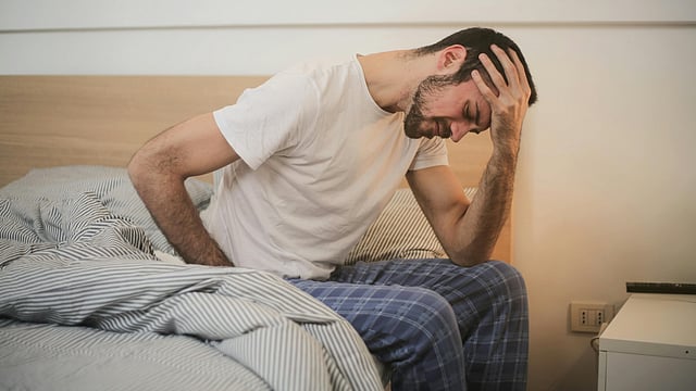 Porno qaroqchi xotinini sikadi Juda katta dicks bilan jinsiy aloqa video